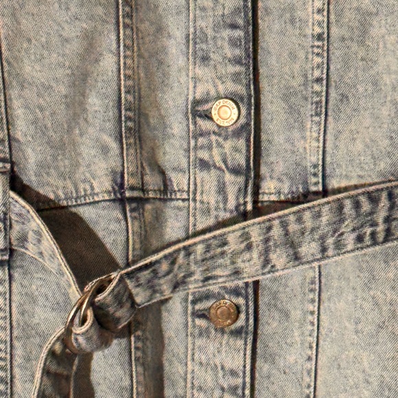 🤤GAP🤤 Light Blue Denim Jacket - Picture 4 of 11